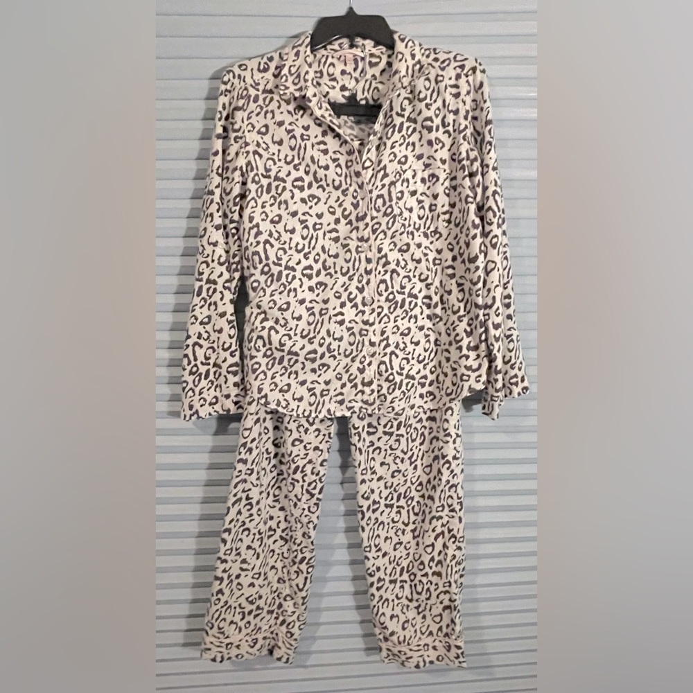 Victoria’s Secrets Two-Piece Pjs
